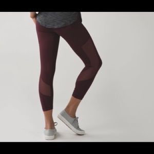 Lululemon Seek the Heat Crops
